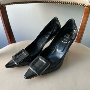 Roger Vivier black pointed toe heels